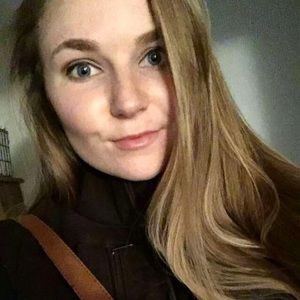 Meet your Posher, Carly